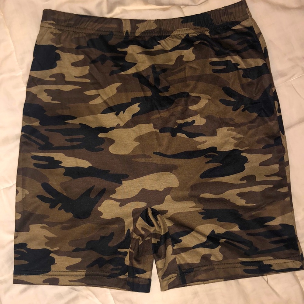 camo biker shorts